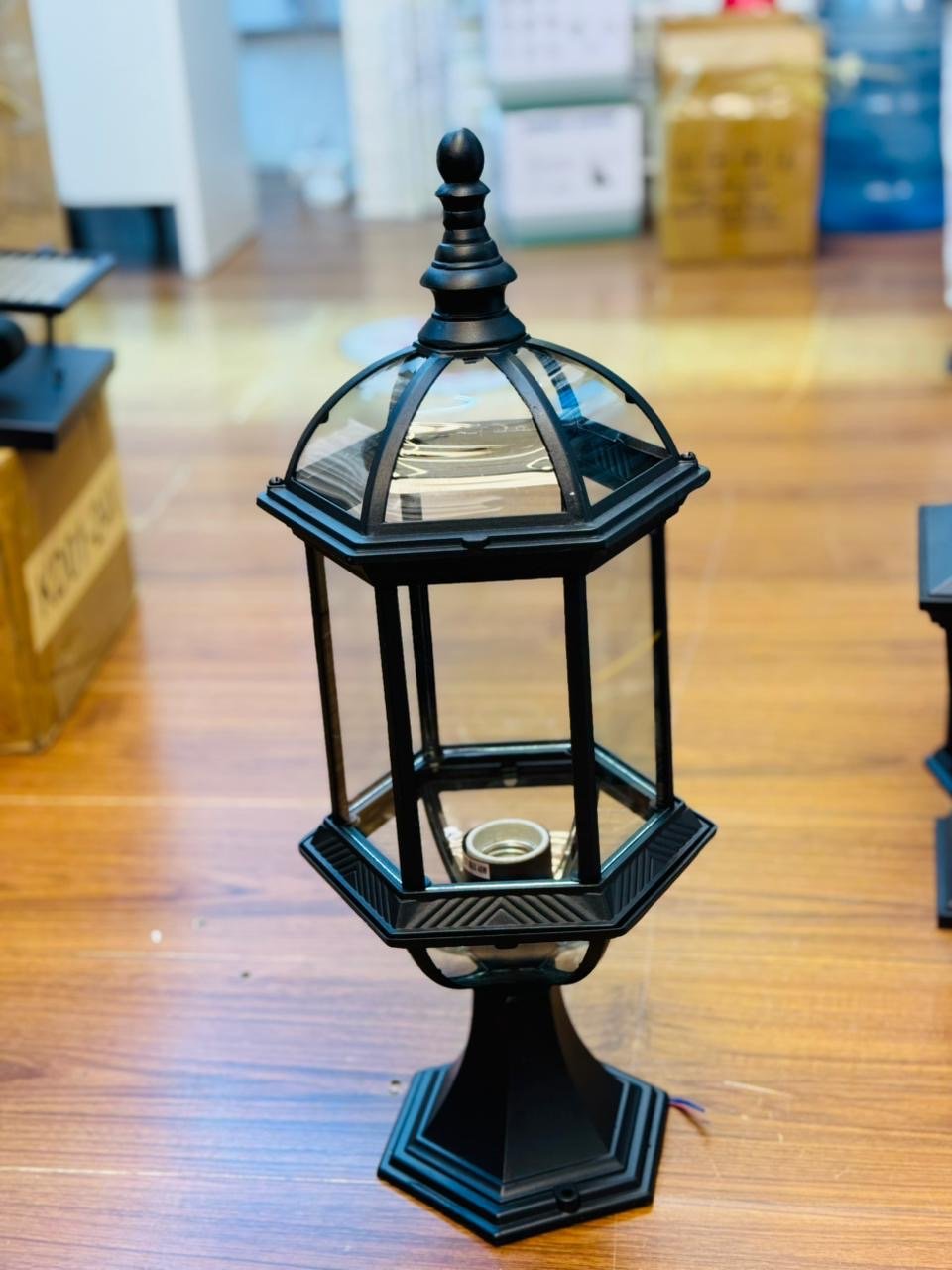ALUMINUM BODY OUTDOOR STAND E27 LAMP view 2